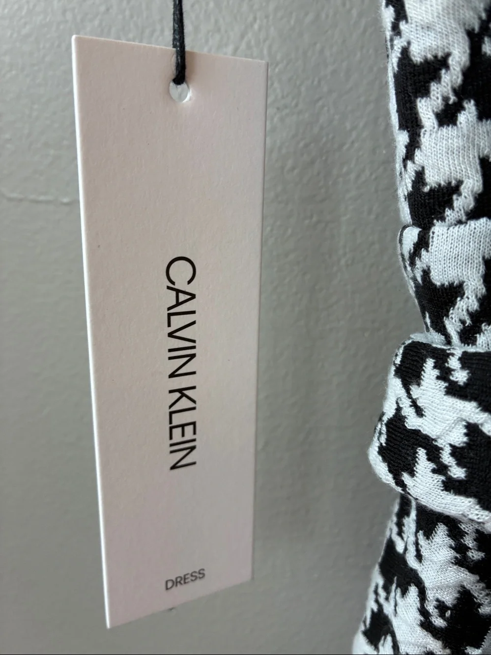 Calvin Klein Black & White Houndstooth Sleeveless Tie-Waist Midi Dress, 8 - Picture 7 of 9